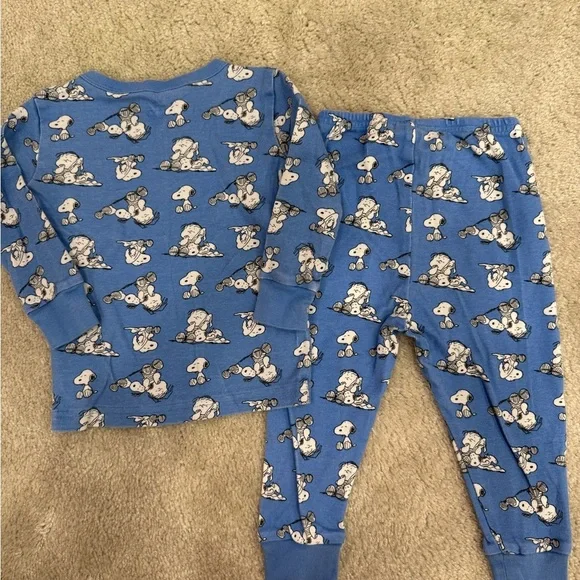 Janie and Jack x Snoopy Pajamas - Picture 7 of 7